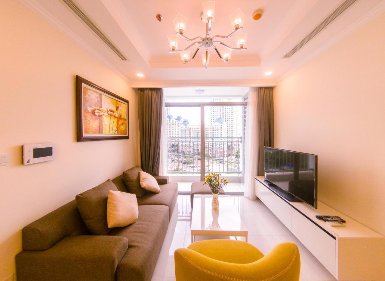 Vinhome Central Park, Landmark Plus Apartment *
