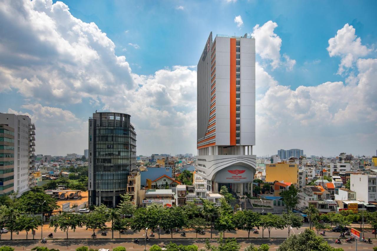 Aha Hotel 3*