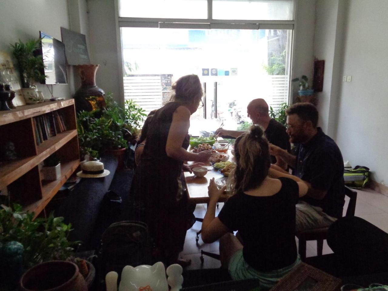 Ms Yang 2 - Cook Ho Chi Minh City