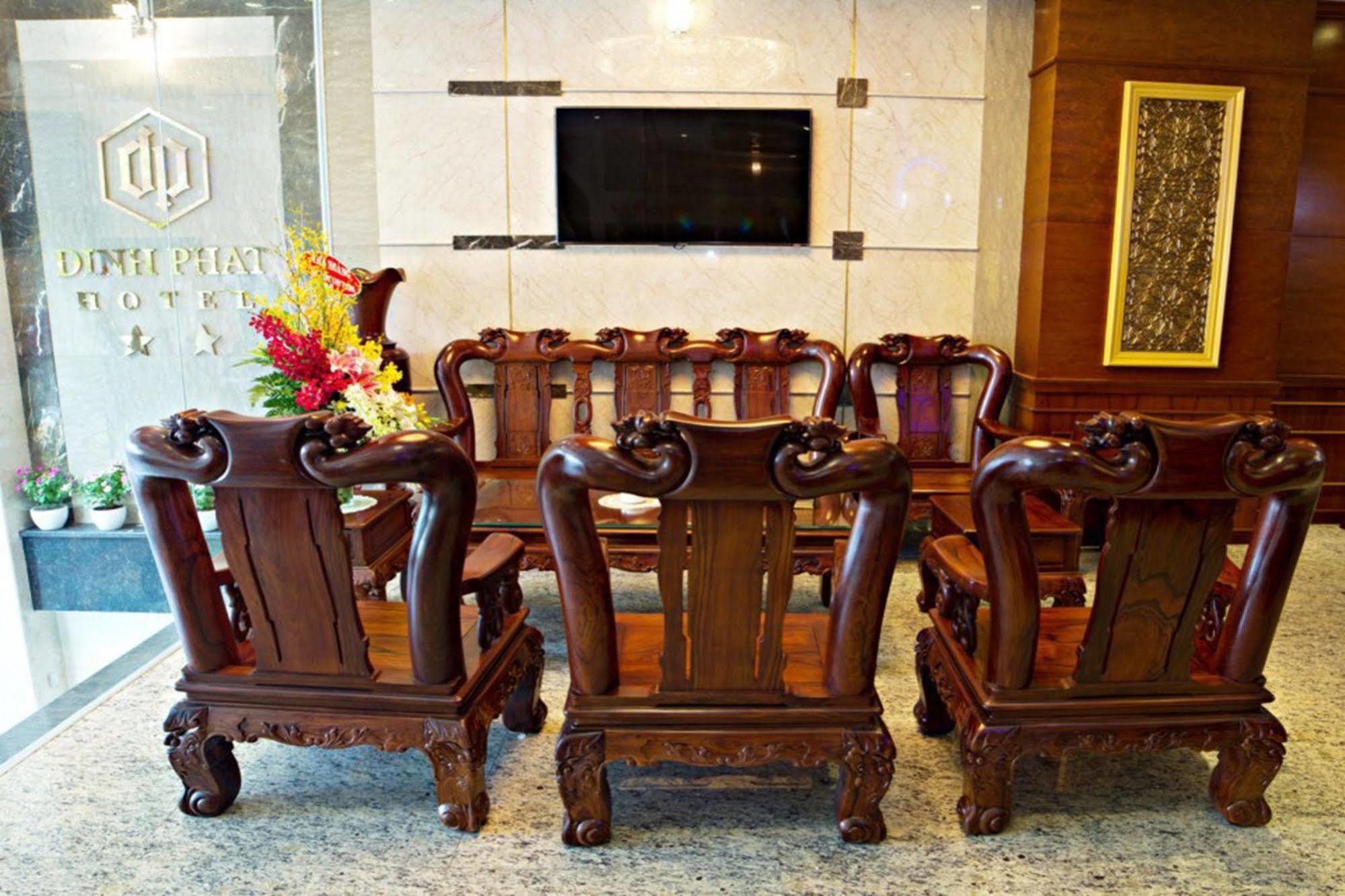 Dinh Phat Hotel