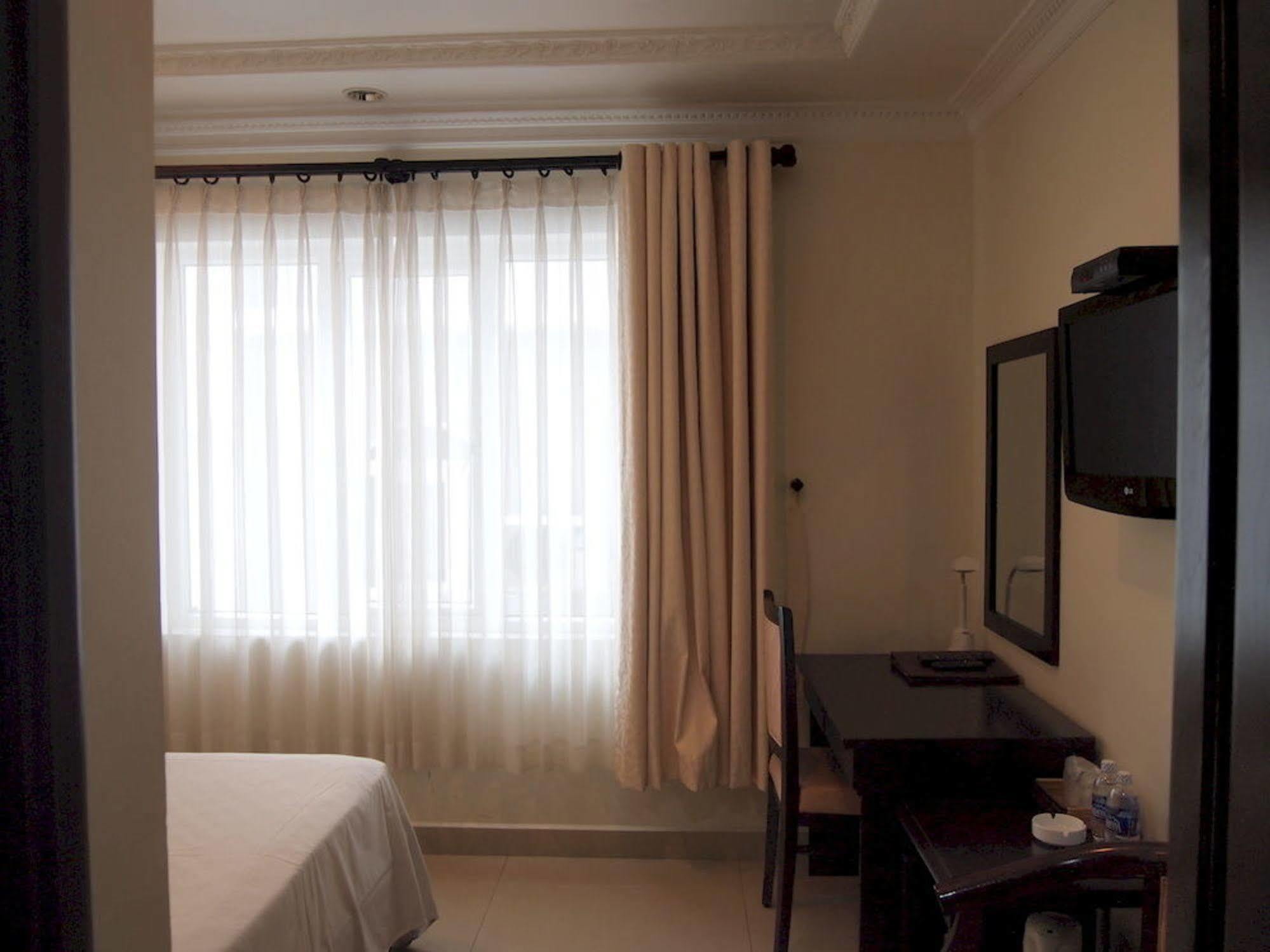 Hung Vuong 2 Hotel 3*