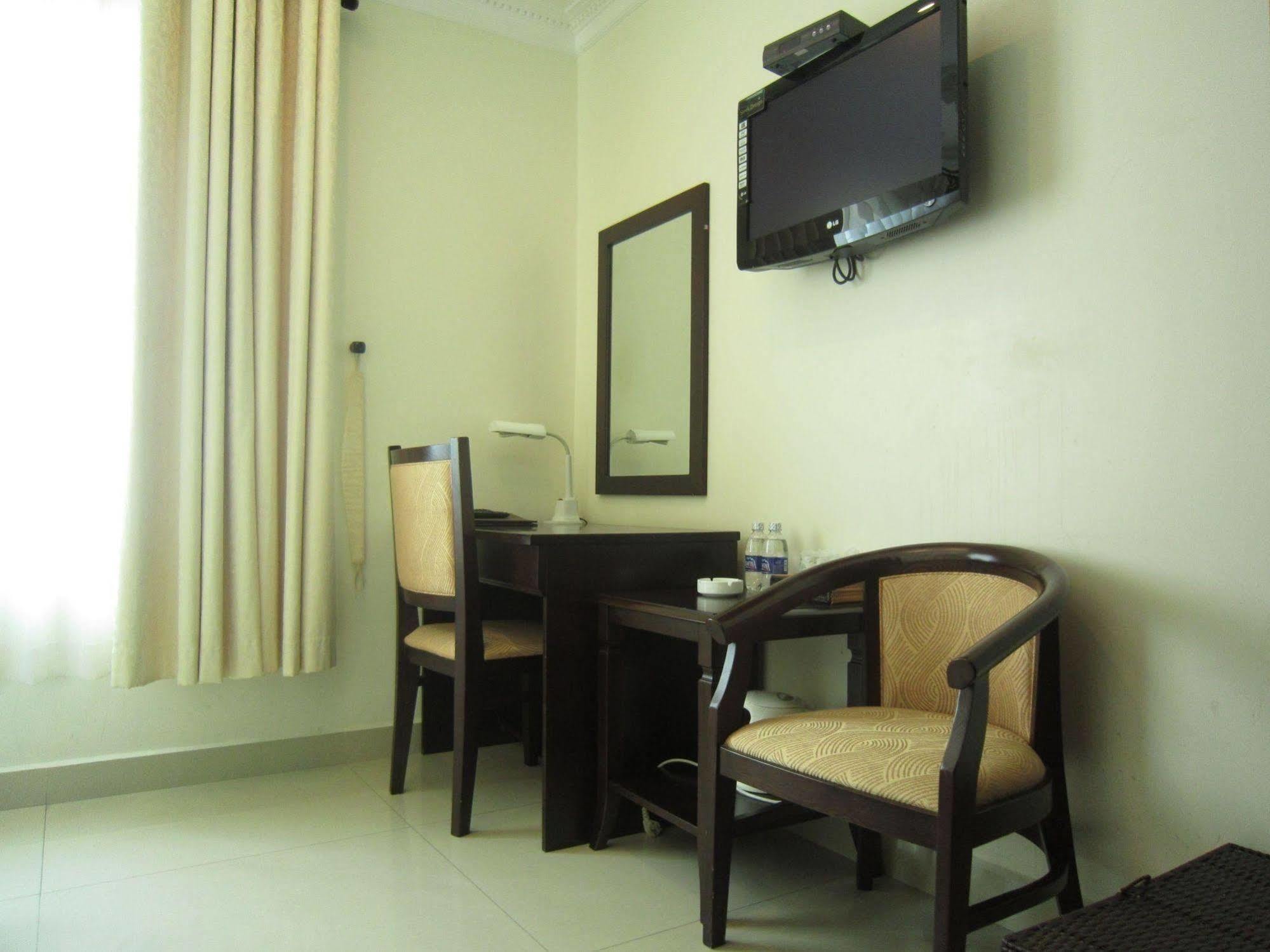 Hung Vuong 2 Hotel 3*
