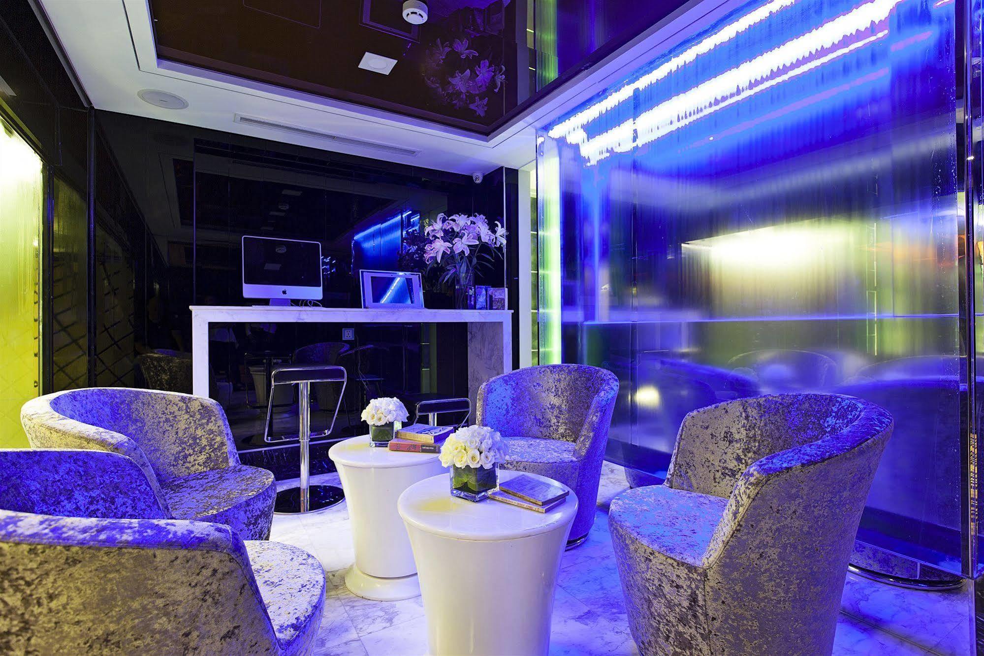 Signature Boutique Hotel 3*