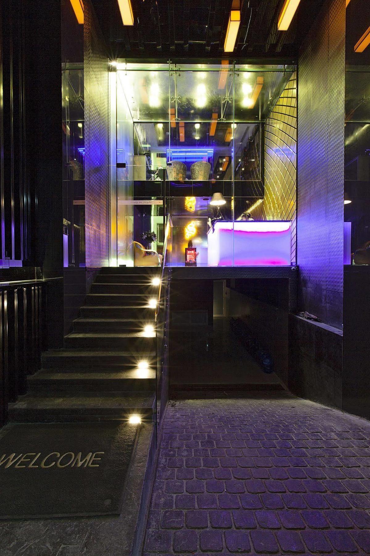 Signature Boutique Hotel 3*