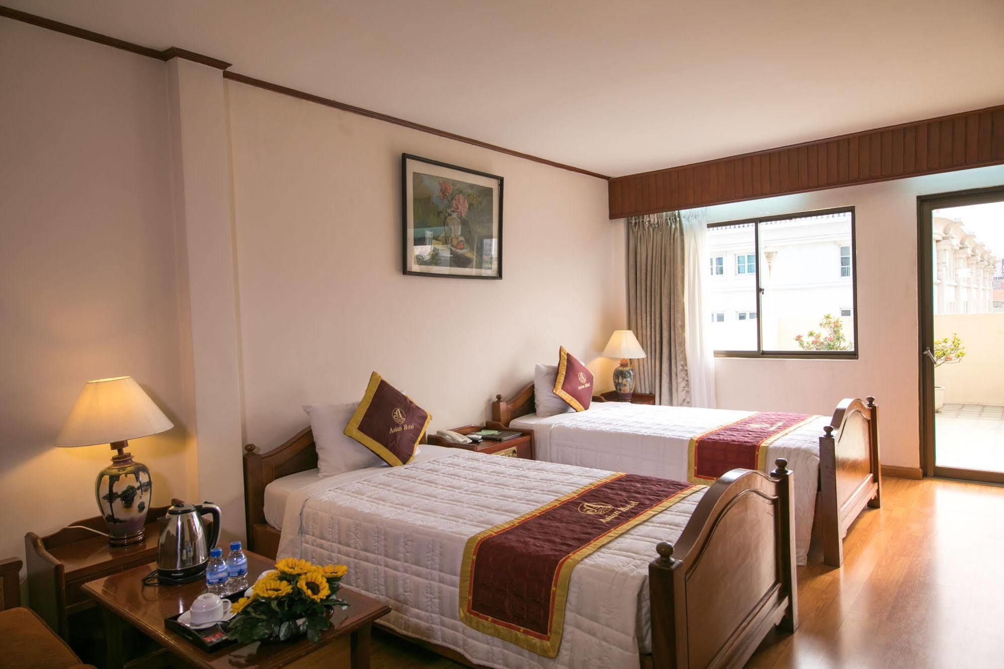 Khách sạn Asian 3*