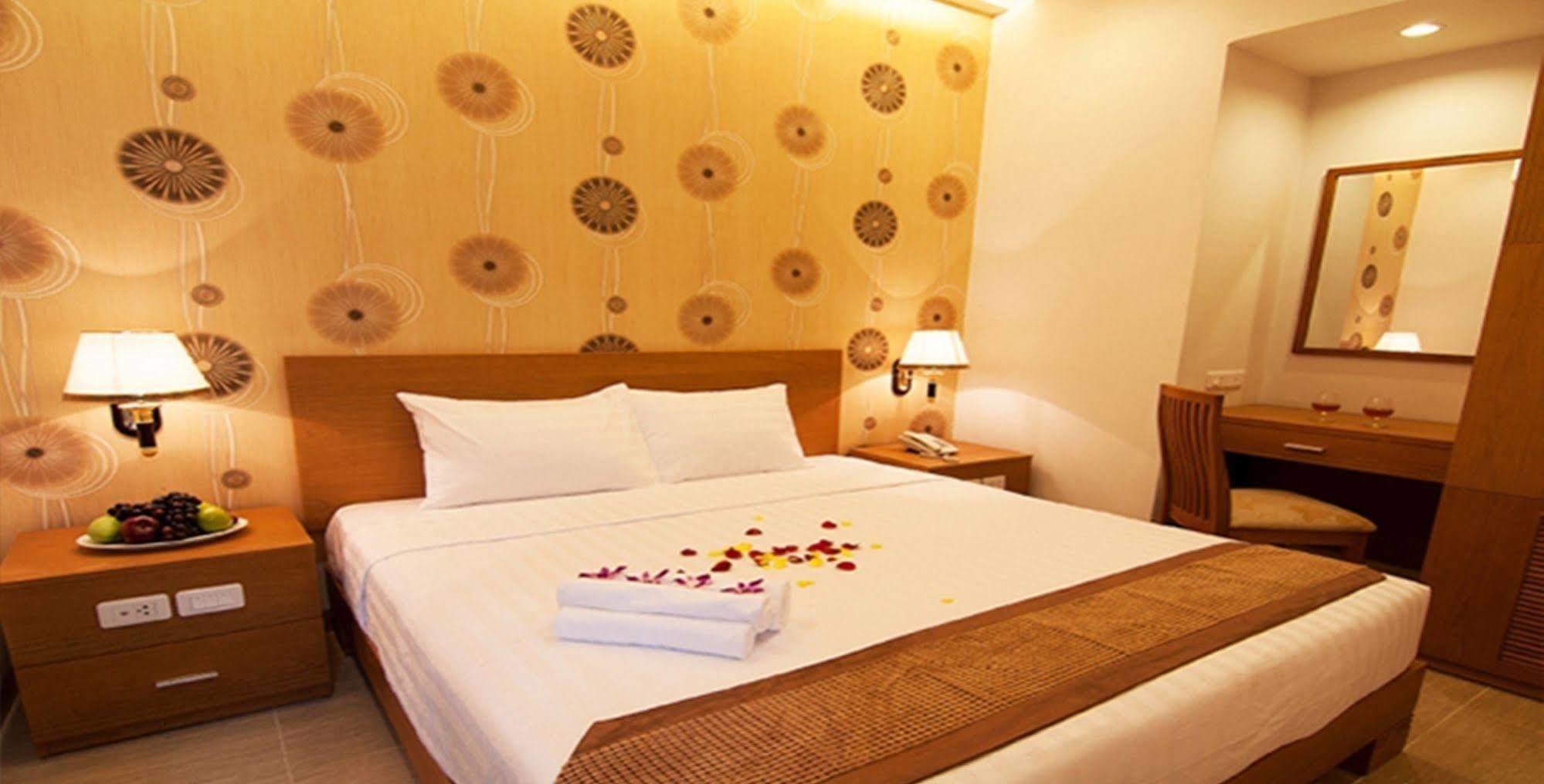 Hotel New Pearl Ho Chi Minh City