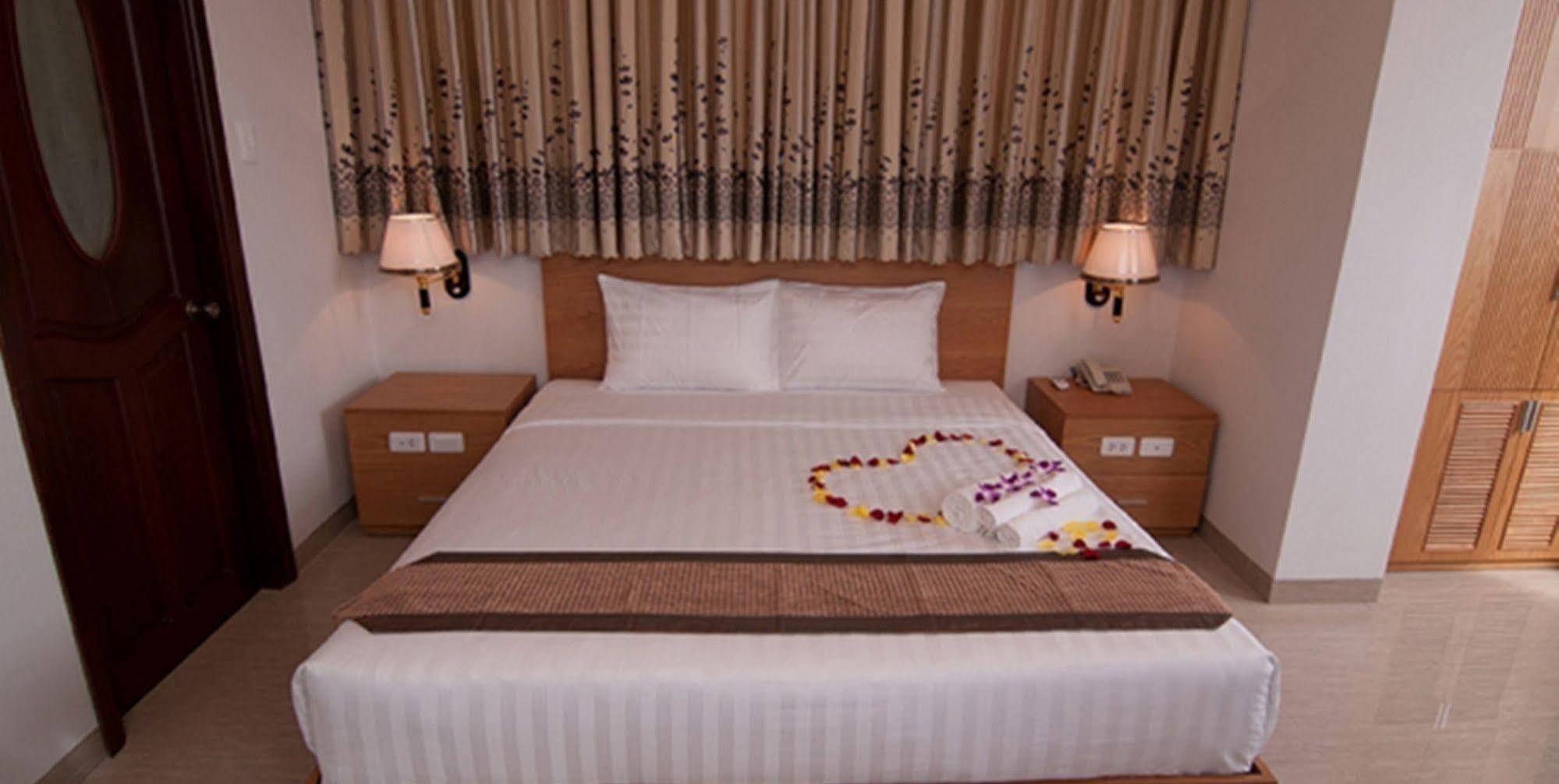 Hotel New Pearl Ho Chi Minh City