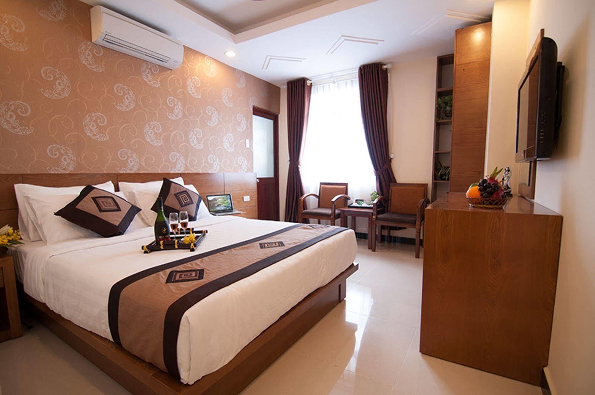 Khách sạn Valentine Boutique - 29 Bui Vien Street