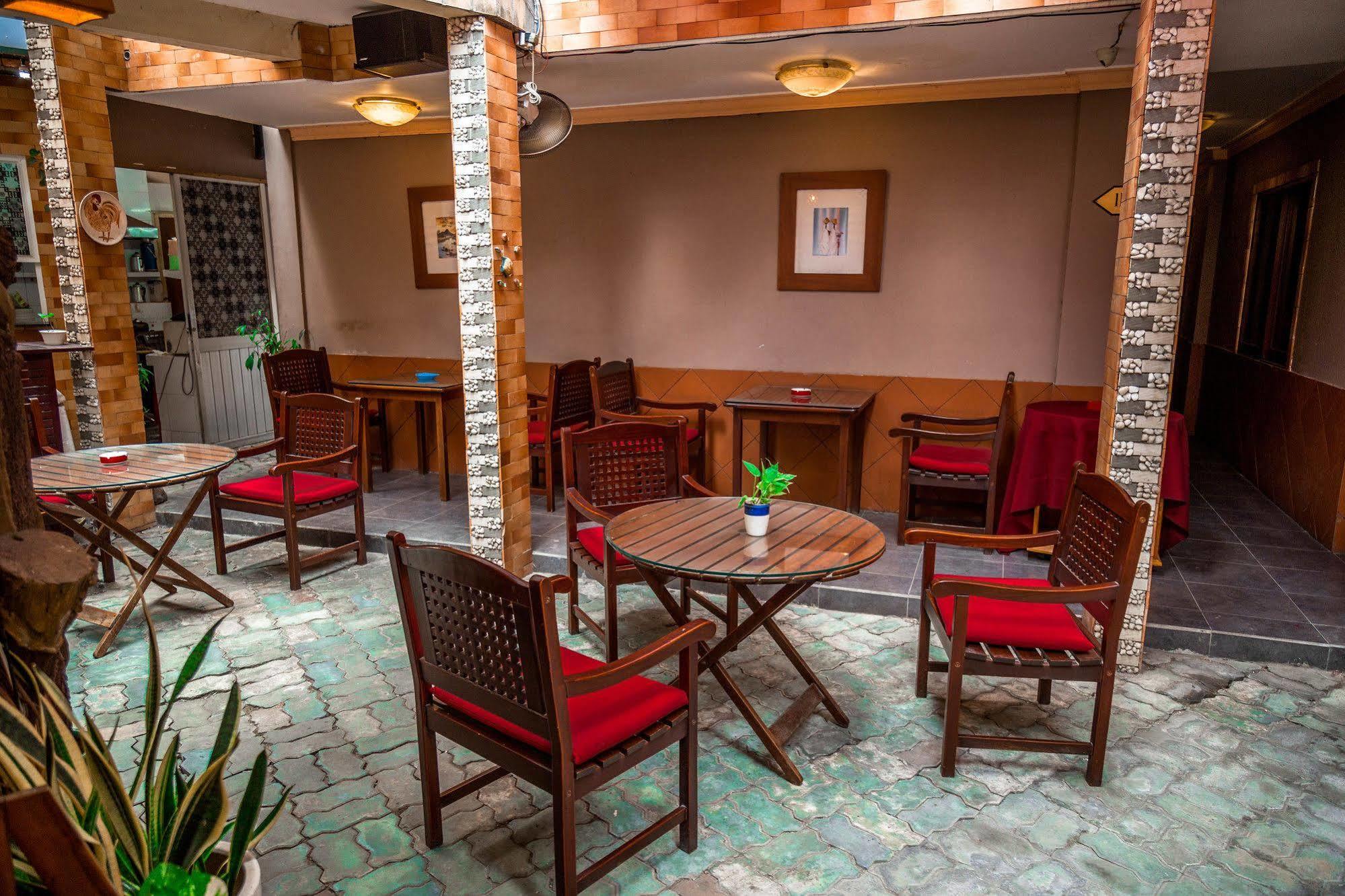 Vien Ngoc Xanh 1 Hotel 2*