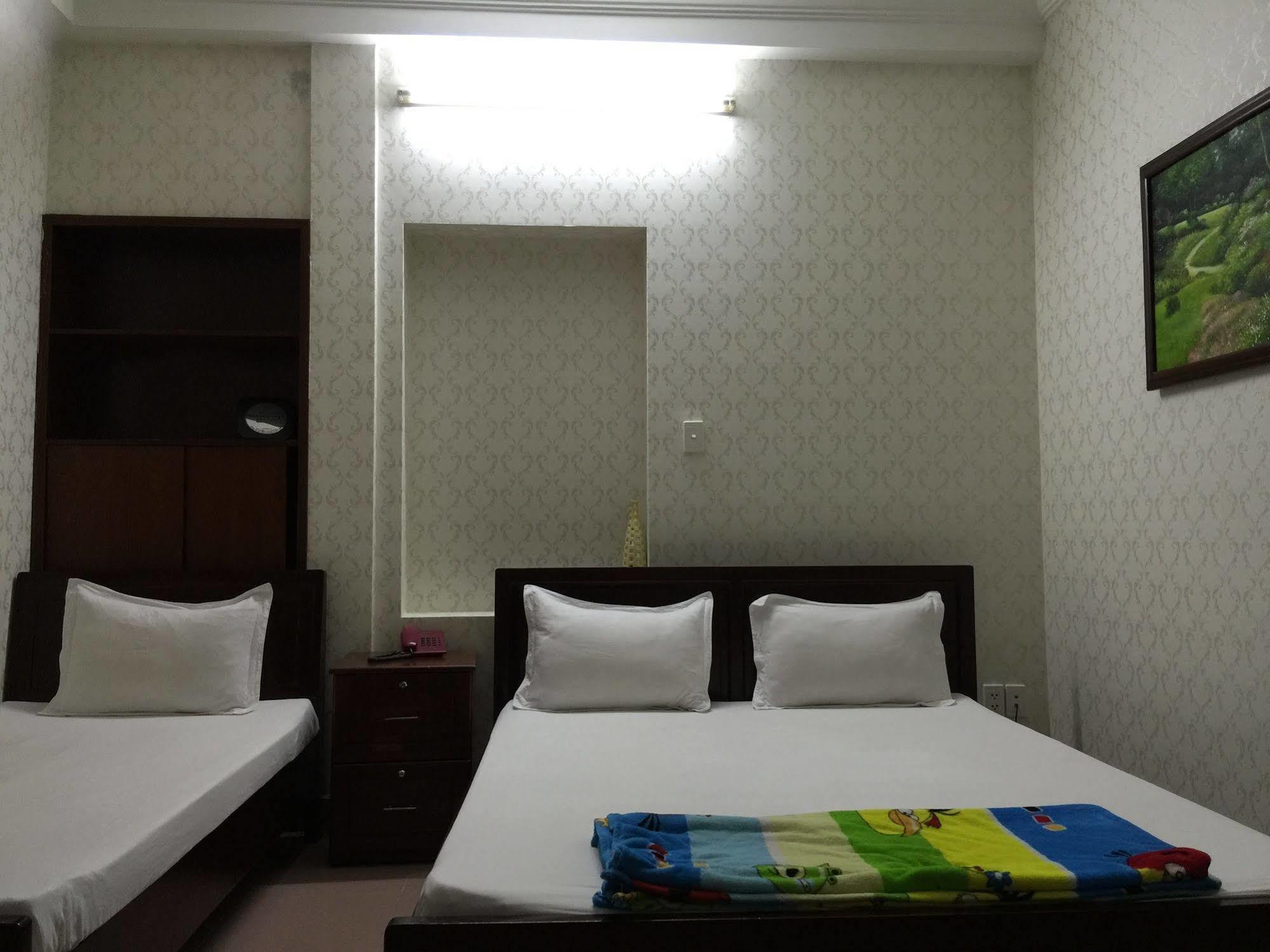 Hotel Hong Vinh 2*