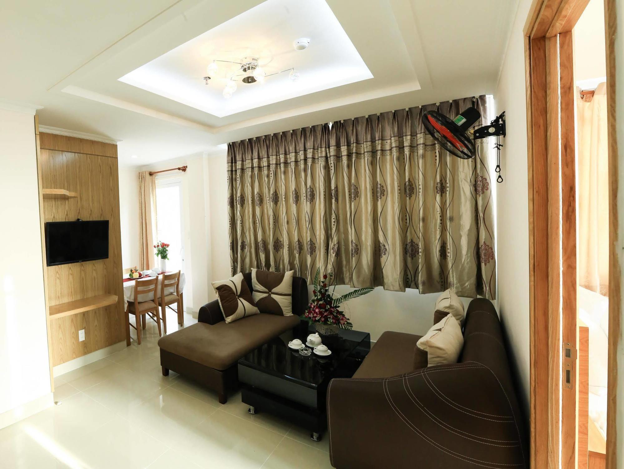 Kelly Serviced * Ho Chi Minh City