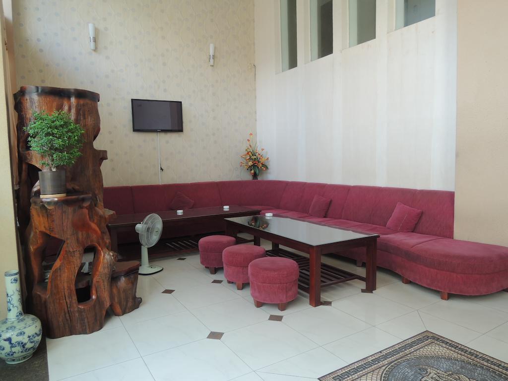Modern Saigon Hotel