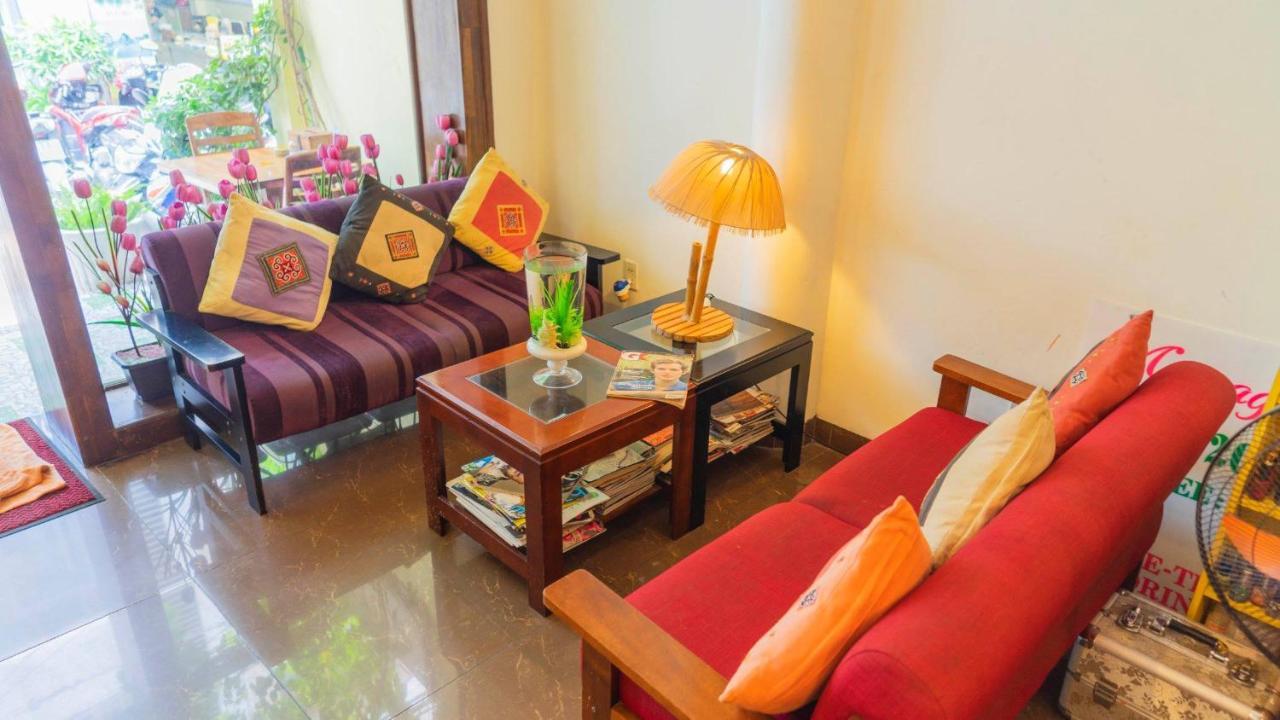 Canary Saigon Hotel 2*
