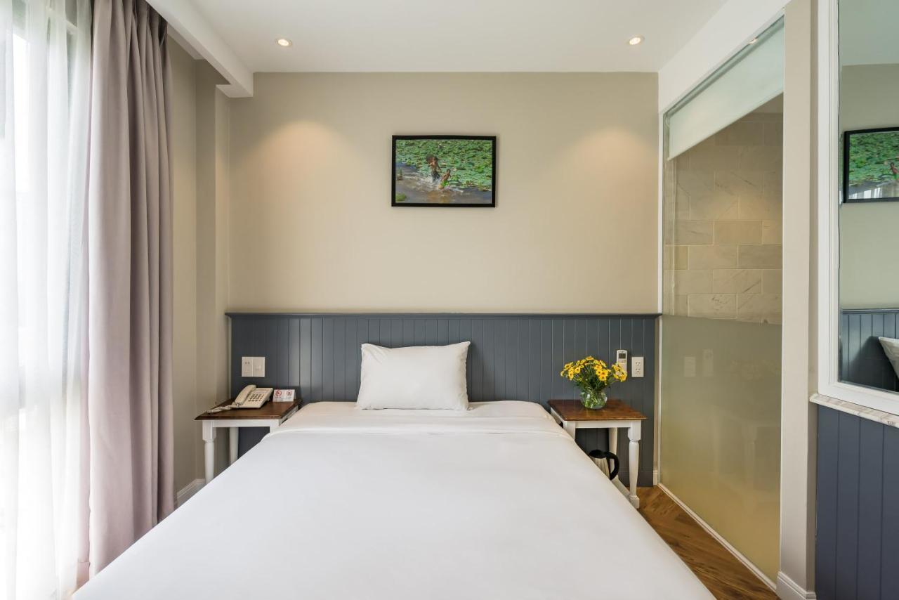 Parklane Saigon South Hotel 2*