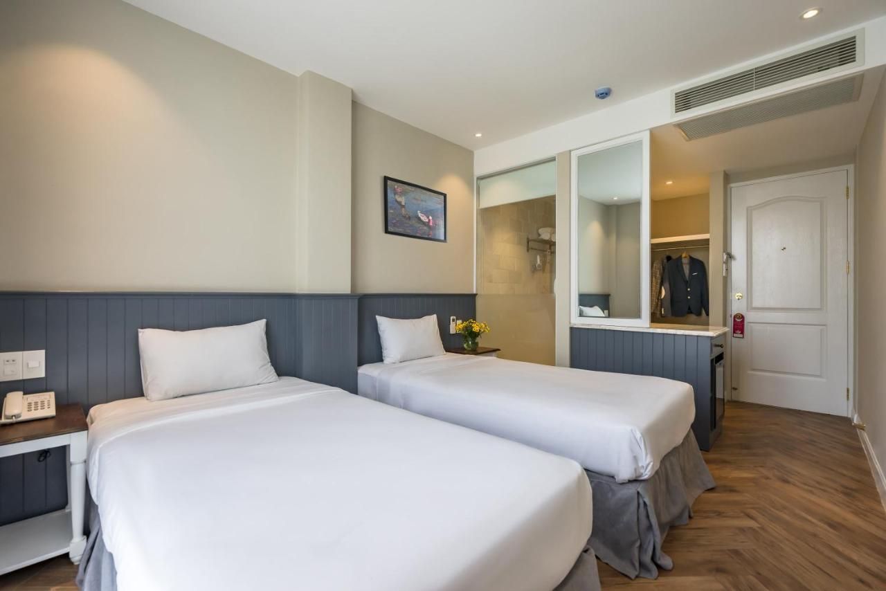 Parklane Nam Sài Gòn 2*
