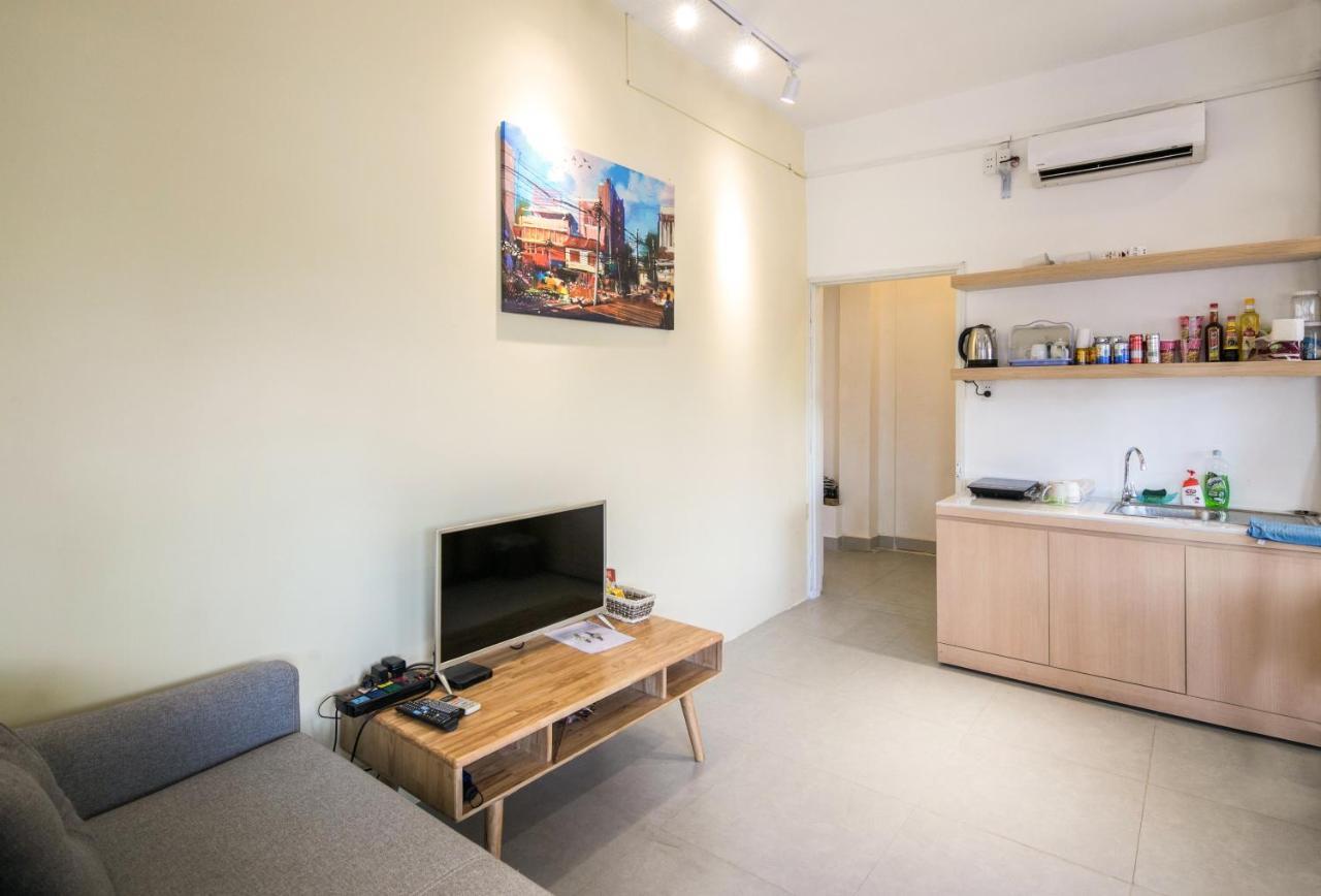 Scandinavian With Balcony In Bui Vien Apartment Ho Chi Minh City