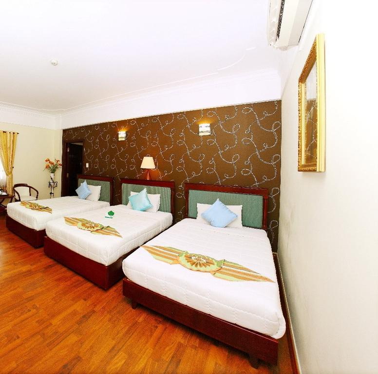 Hotel Universe Saigon 3*