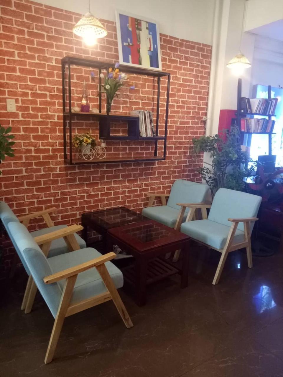Canary Saigon