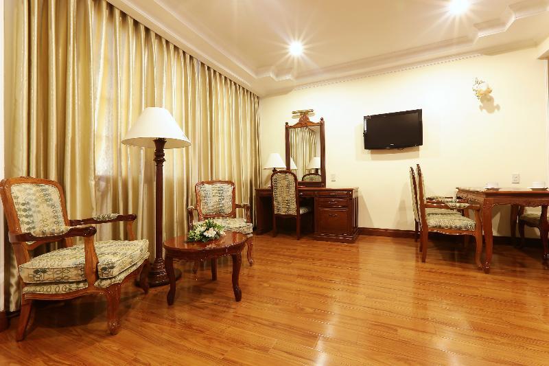 Riverside Saigon 3*
