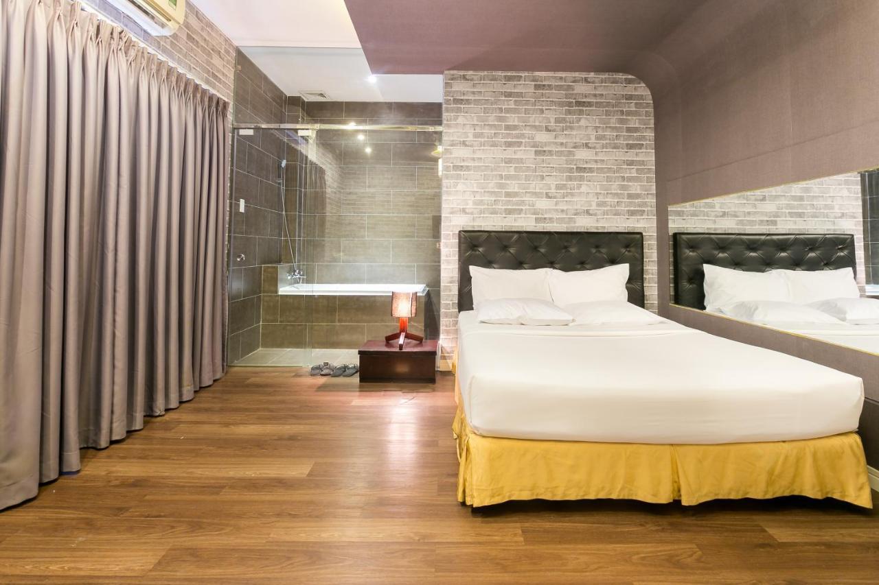Aha Friday Phan Xich Long Hotel Ho Chi Minh City