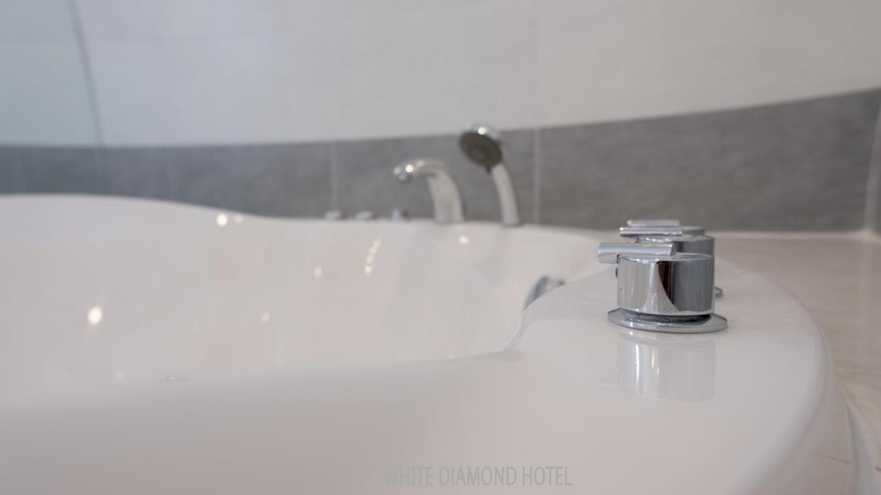 White Diamond - Airport Hotel 3*