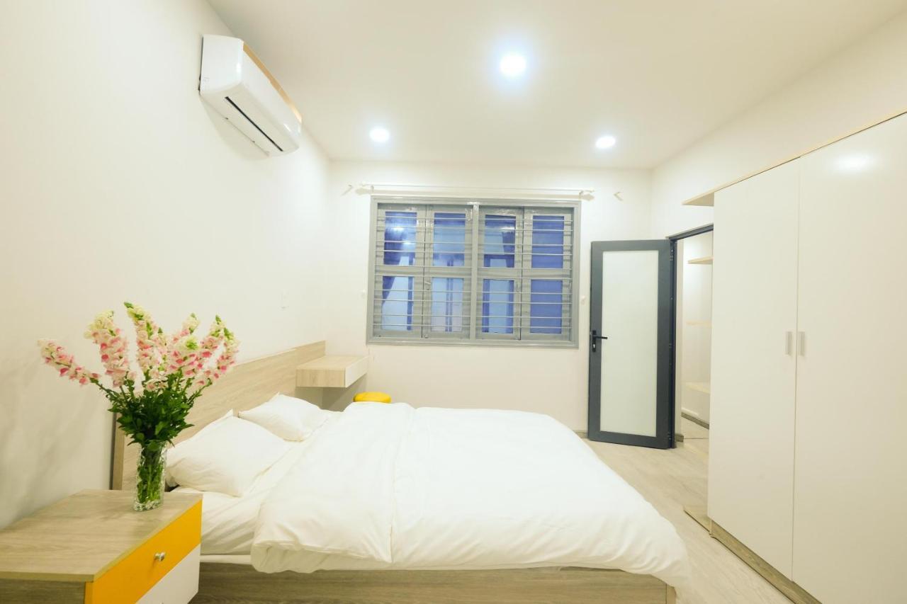 Dlux Saigon