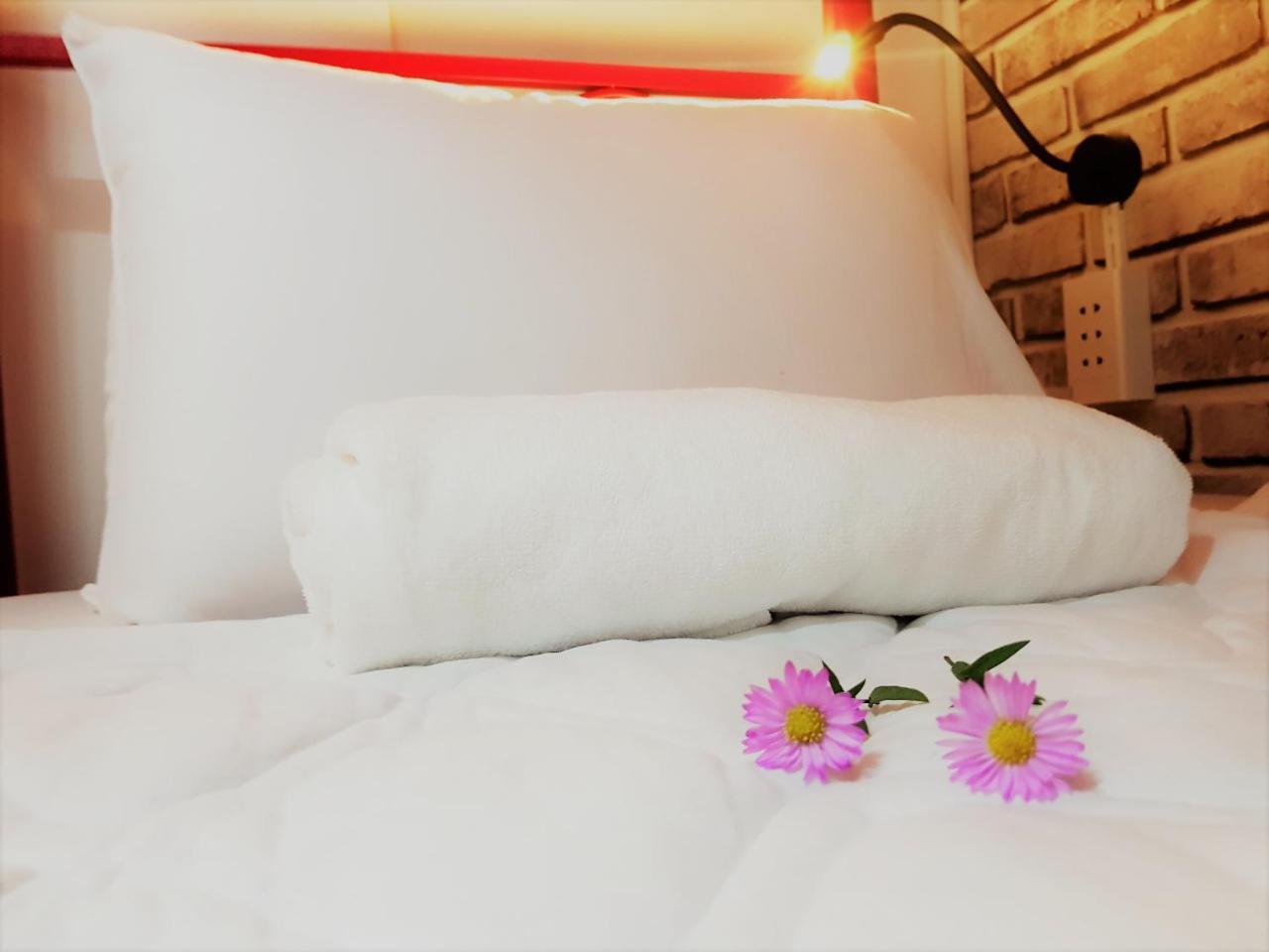 Tuis Hostel *