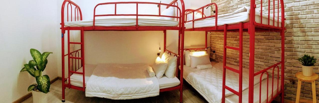 Tuis Hostel