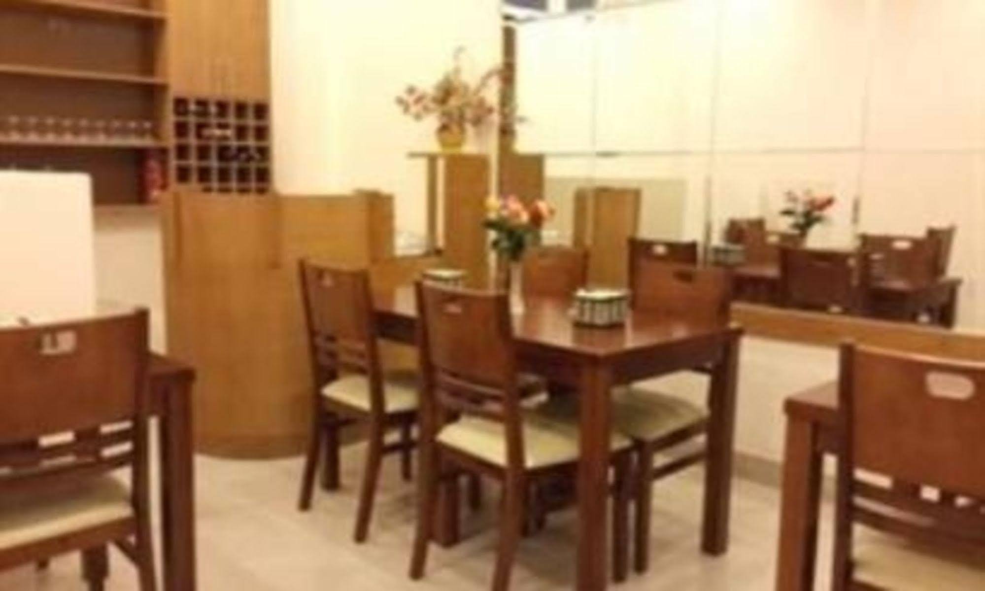 Luxury 2* Ho Chi Minh City
