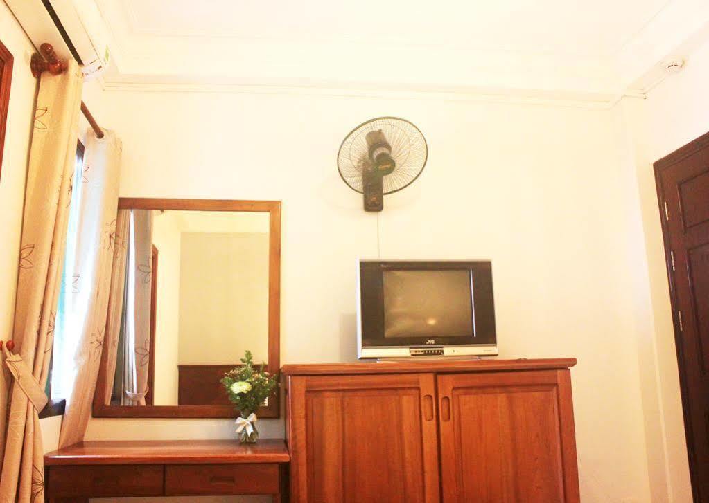 Khách sạn Giang Son 2*