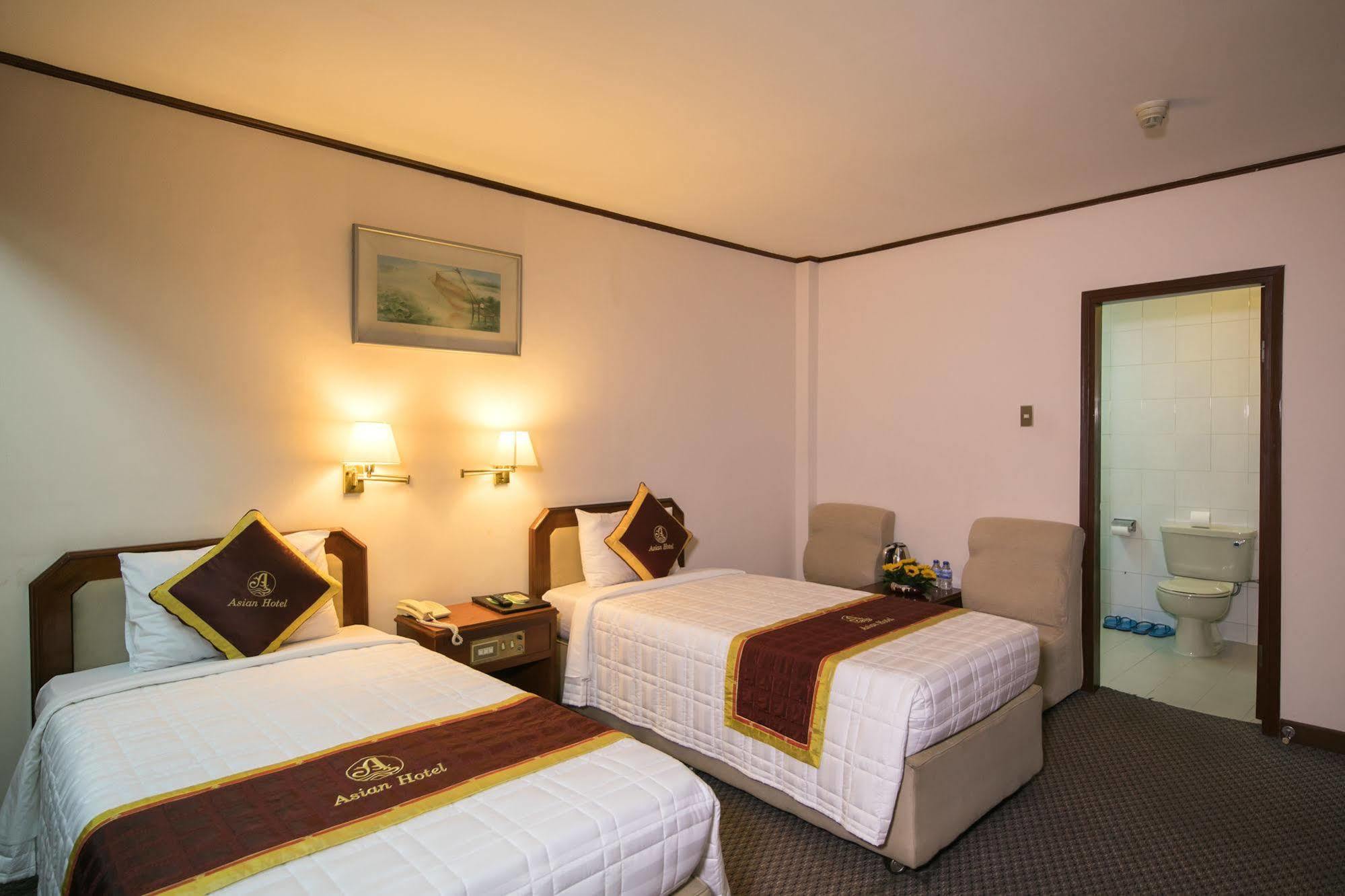 Khách sạn Asian 3*