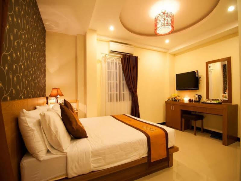 Khách sạn Valentine Boutique - 29 Bui Vien Street TP. Hồ Chí Minh