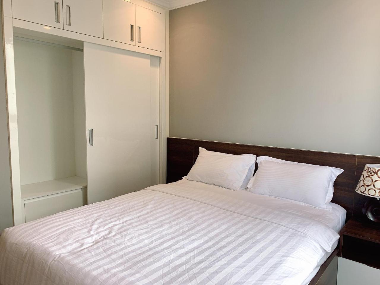 Apartment Homes By Christine - Vinhomes Park *
