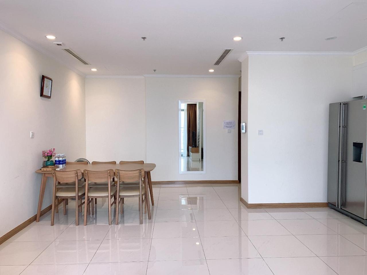 Apartment Homes By Christine - Vinhomes Park Ho Chi Minh City