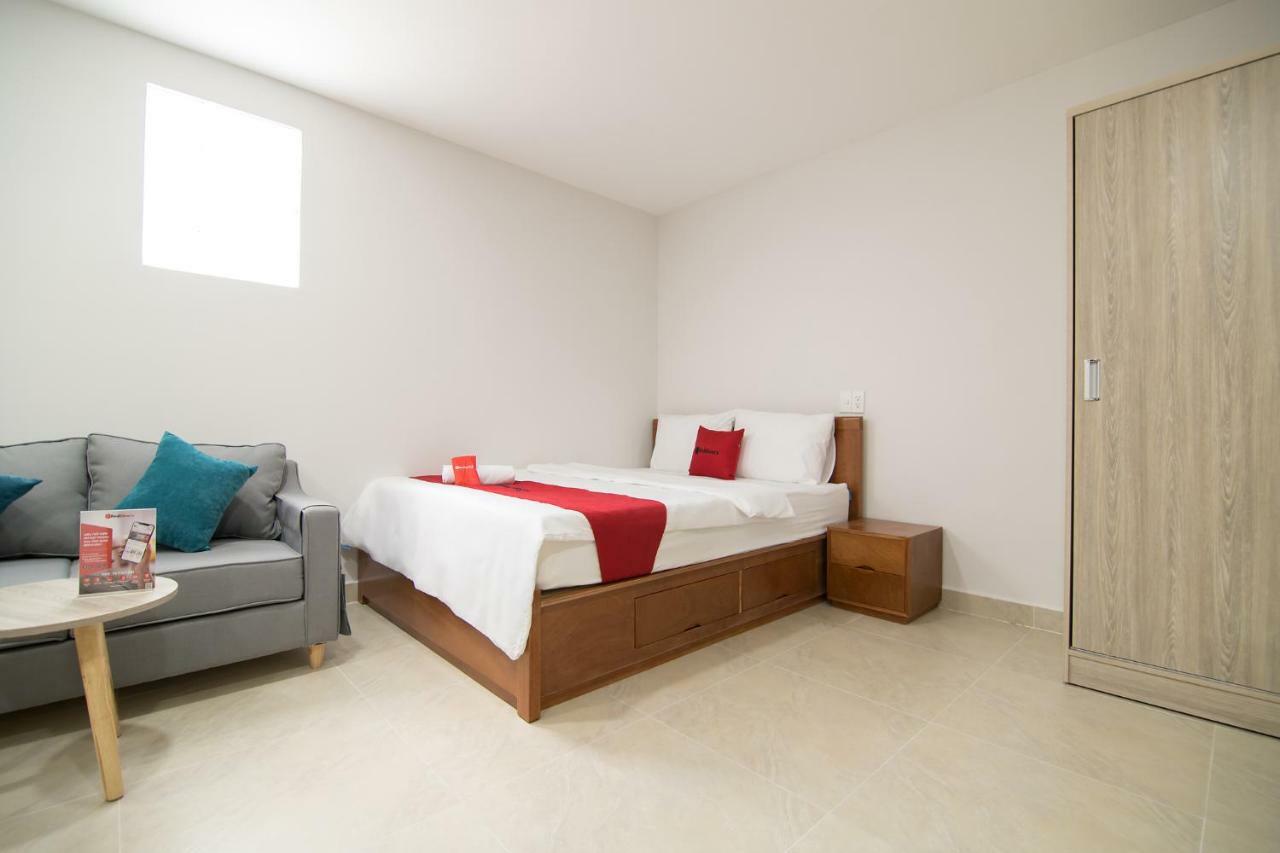 Reddoorz Premium Near Etown 3 Hotel Ho Chi Minh City