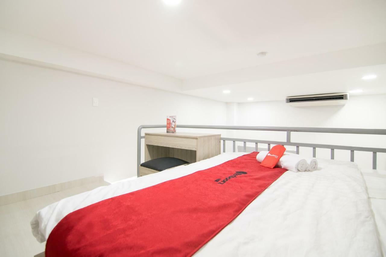 Hotel Reddoorz Premium Near Etown 3 Ho Chi Minh City
