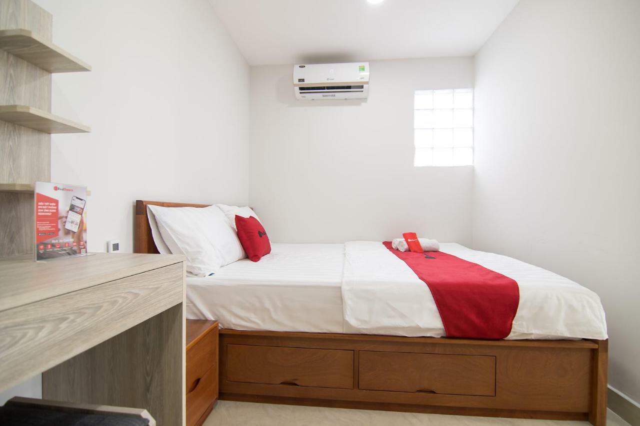 Reddoorz Premium Near Etown 3 Hotel Ho Chi Minh City