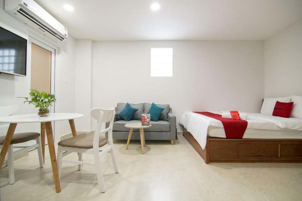 Reddoorz Premium Near Etown 3 Hotel Ho Chi Minh City