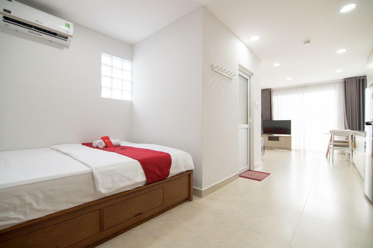 Hotel Reddoorz Premium Near Etown 3