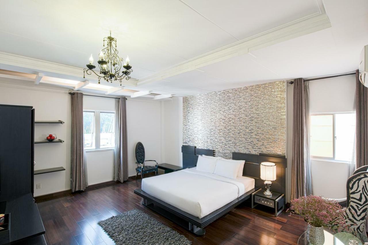 Hotel A&em - The Petit 2*