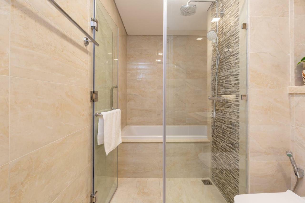 D-Home -5Star-3Bedrooms-Airport Pick-Up,Balcony180,D1, Hcmc