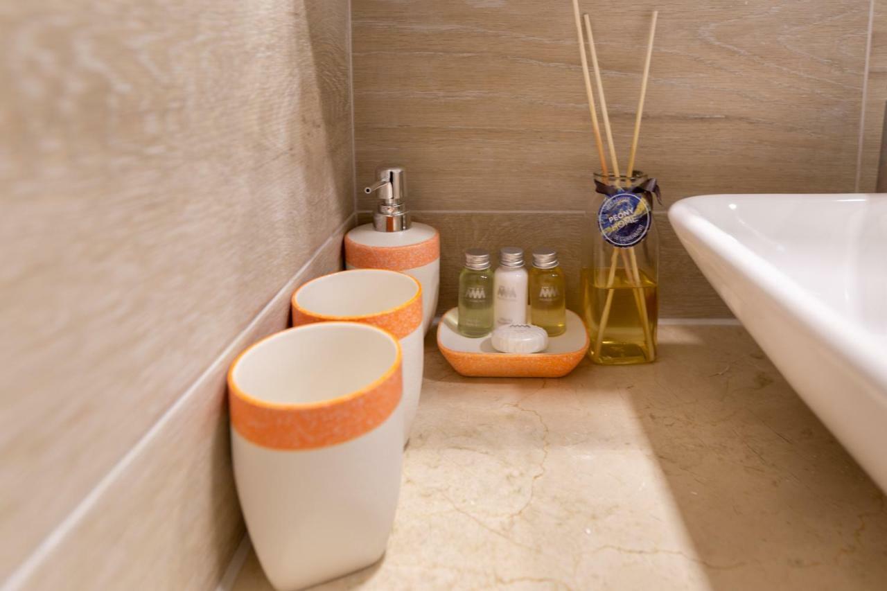 Aparthotel D-Home -5Star-3Bedrooms-Airport Pick-Up,Balcony180,D1, Hcmc