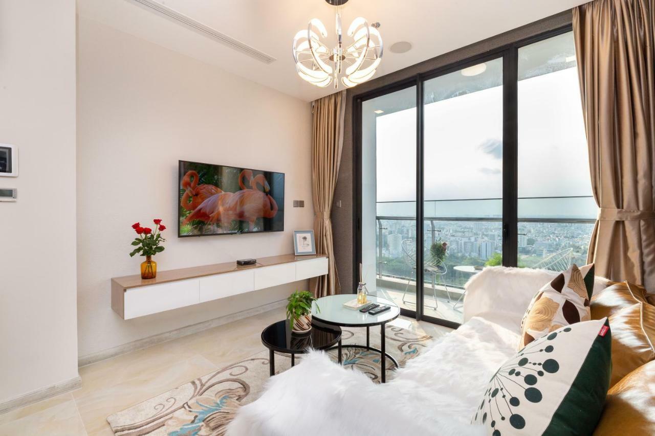 Aparthotel D-Home -5Star-3Bedrooms-Airport Pick-Up,Balcony180,D1, Hcmc