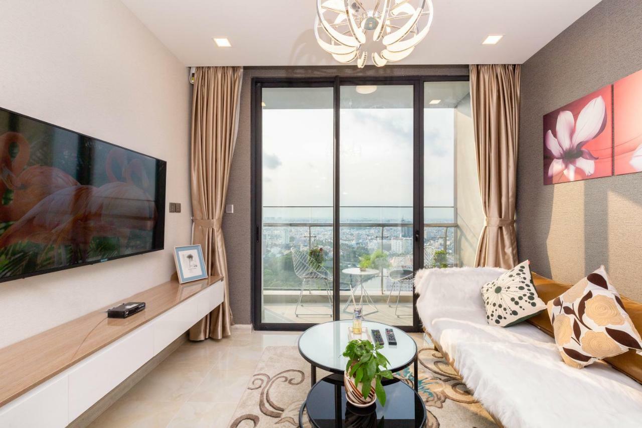 Aparthotel D-Home -5Star-3Bedrooms-Airport Pick-Up,Balcony180,D1, Hcmc *