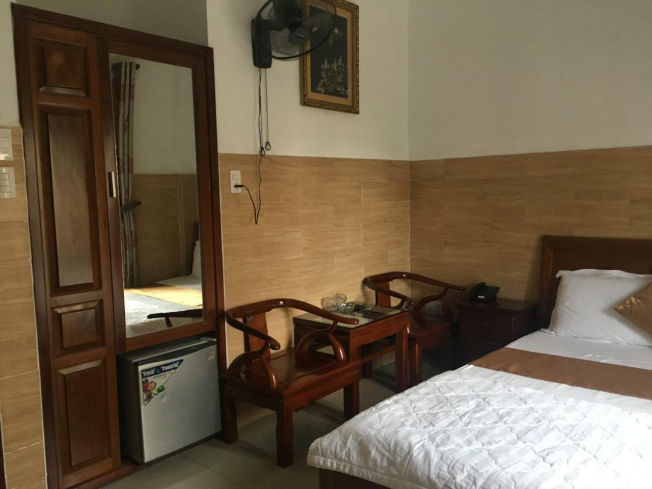 Khach San Hoang Nhat Minh Hotel *