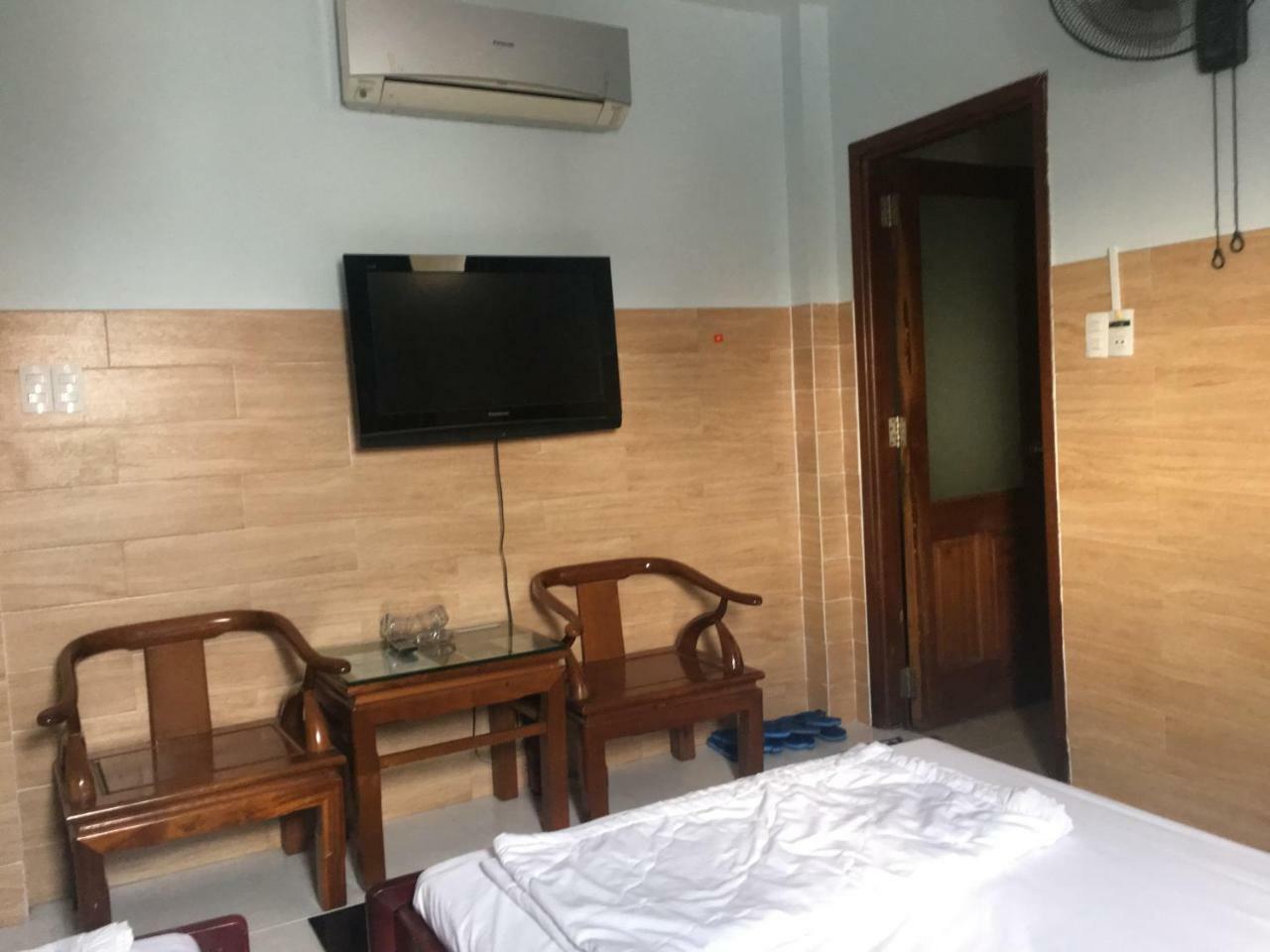 Hotel Khach San Hoang Nhat Minh Ho Chi Minh City