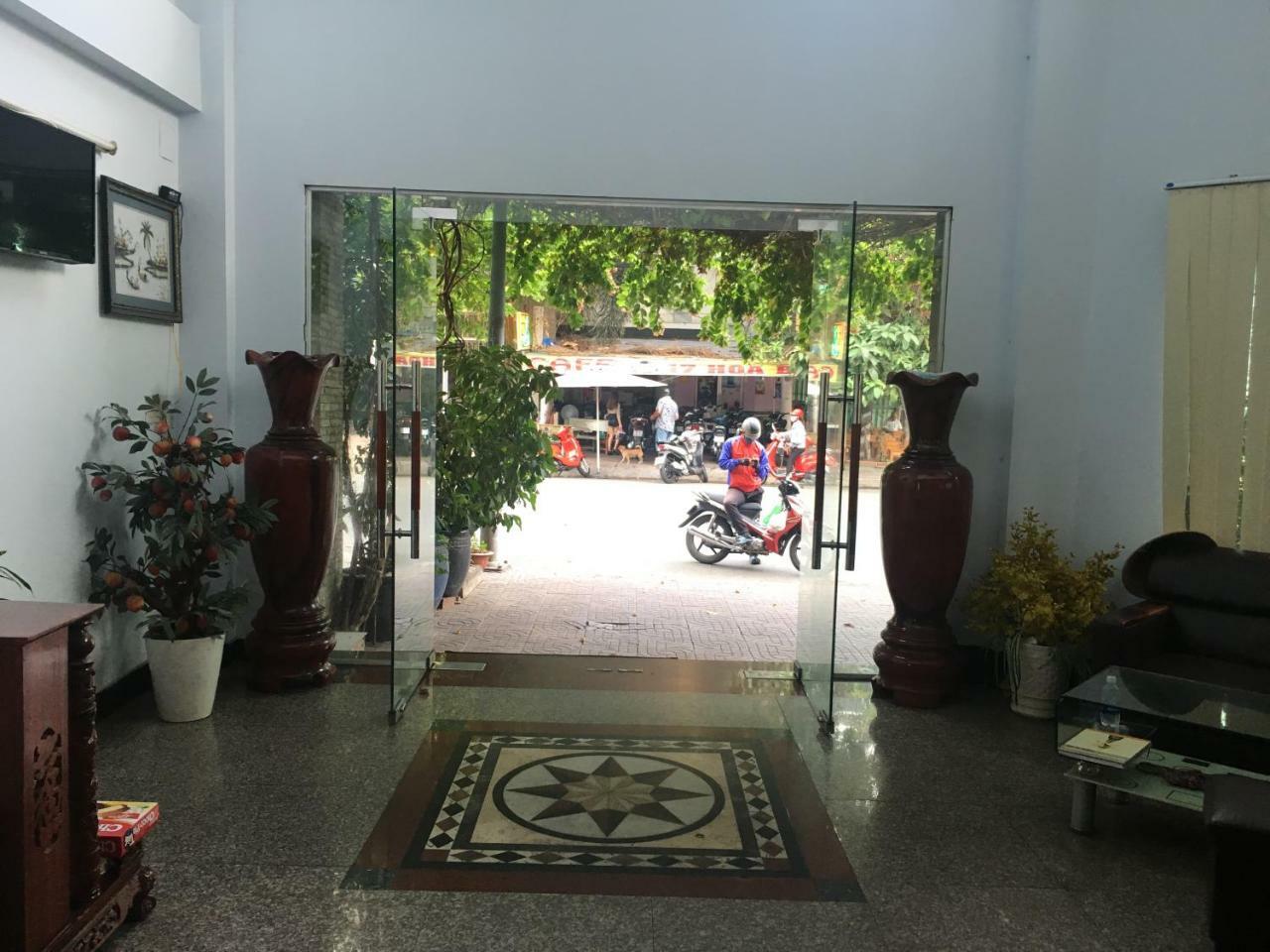 Khach San Hoang Nhat Minh Ho Chi Minh City