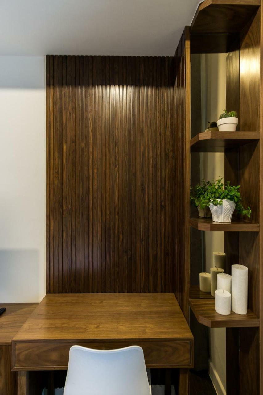 151 Ben Van Don Apartment *