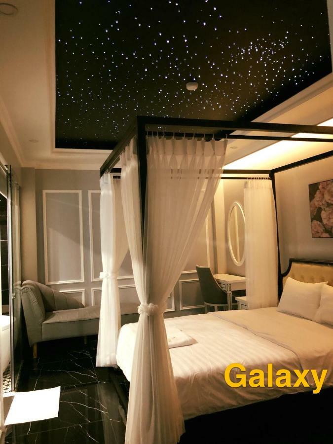 La Galerie 3*