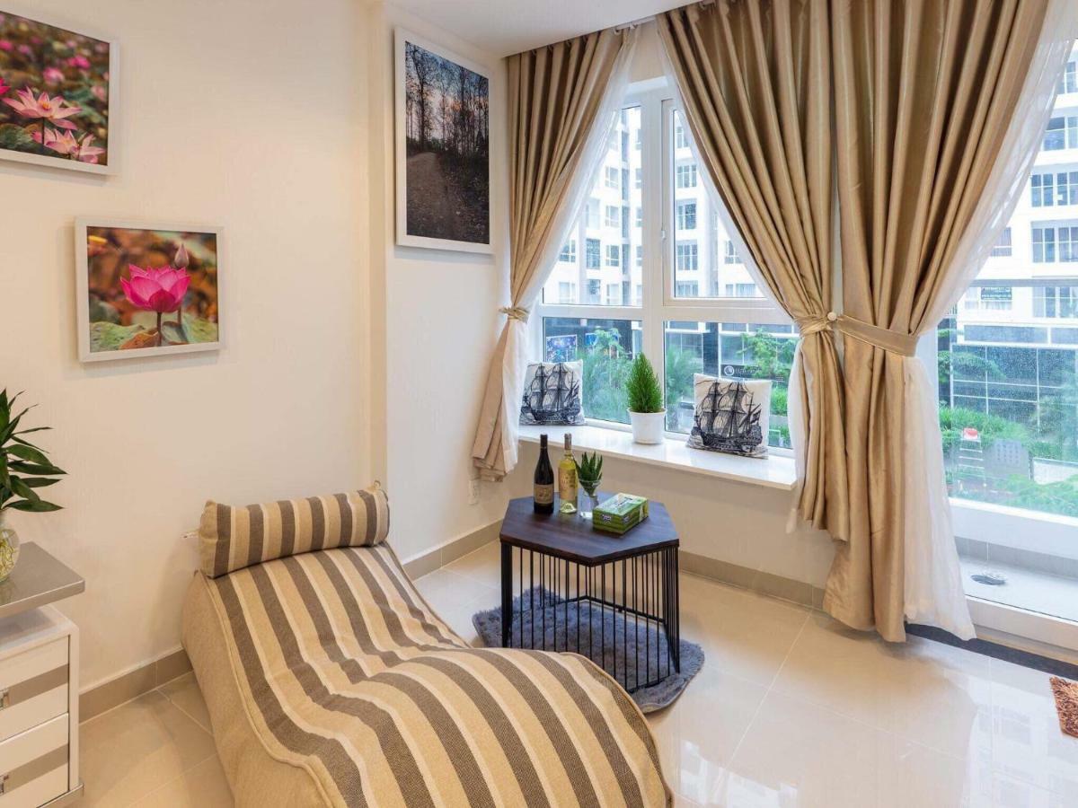 Jolie - 5b Pho Quang - Sky Center Apartment